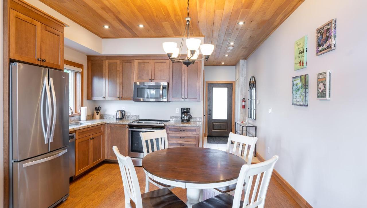 Villas Of Muskoka - Duplex Villa 3A Bracebridge Bagian luar foto